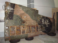 Р-39 ВХ225_015.jpg (127.21 КБ) 40422 просмотра Верх левой плоскости крыла. Английский круг <br />закрашен черной краской. Ноябрь 2016 года.