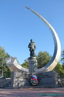 a0e6d16a8d44.jpg (127.55 КБ) 75980 просмотров Североморск. <br />Летчикам, штурманам, стрелкам-радистам, борттехникам военно-воздушных сил Северного флота, погибшим в море. 1941-1945